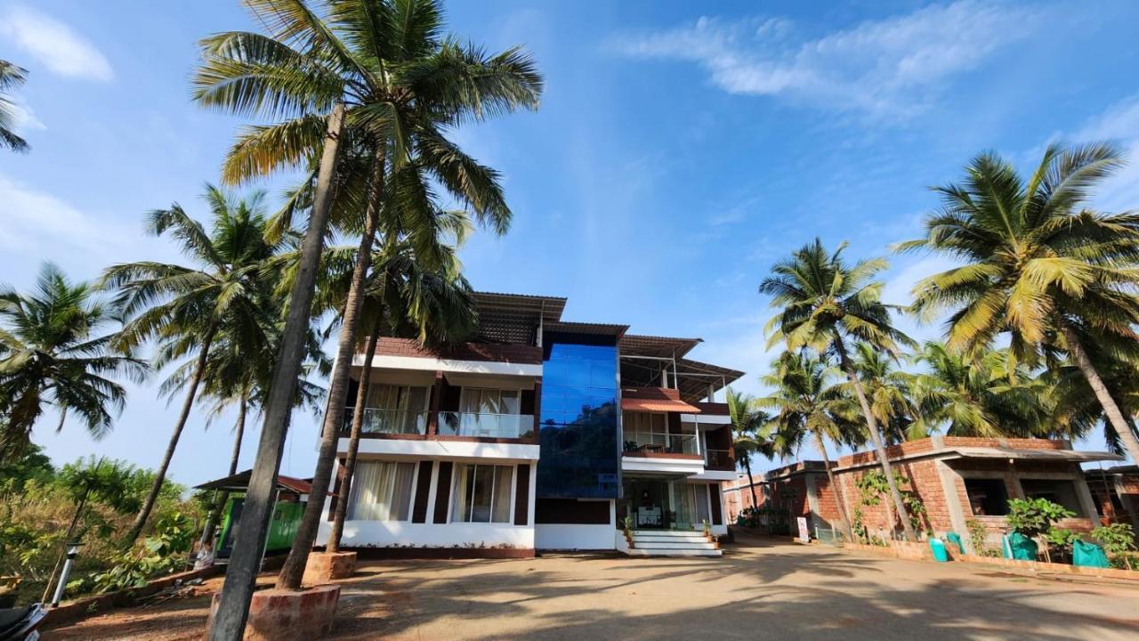Coastal Bay Beach Resort Harnai Bagian luar foto