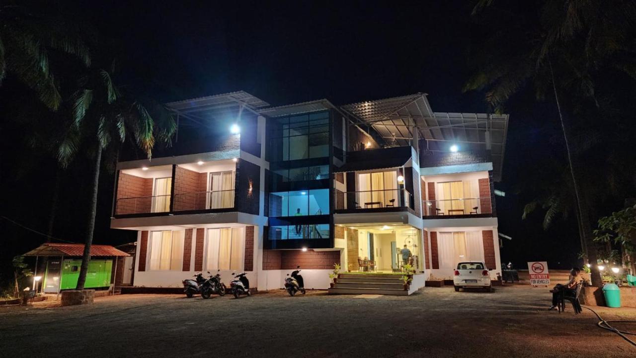 Coastal Bay Beach Resort Harnai Bagian luar foto
