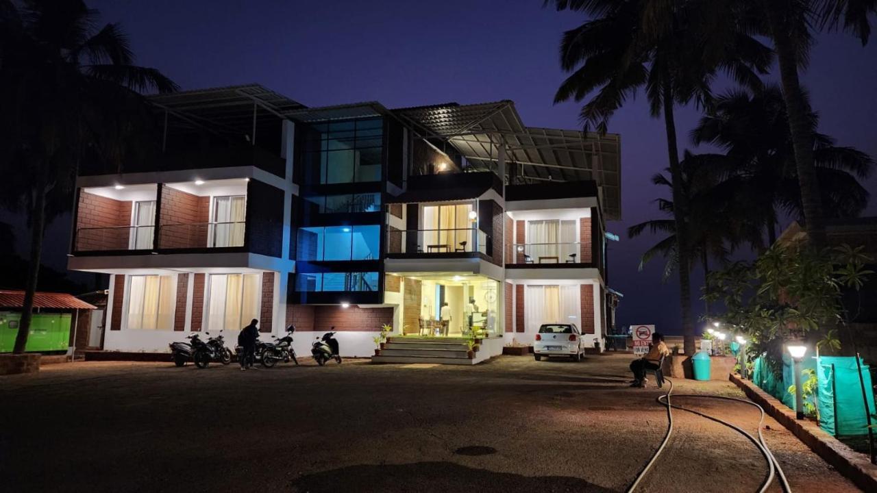 Coastal Bay Beach Resort Harnai Bagian luar foto