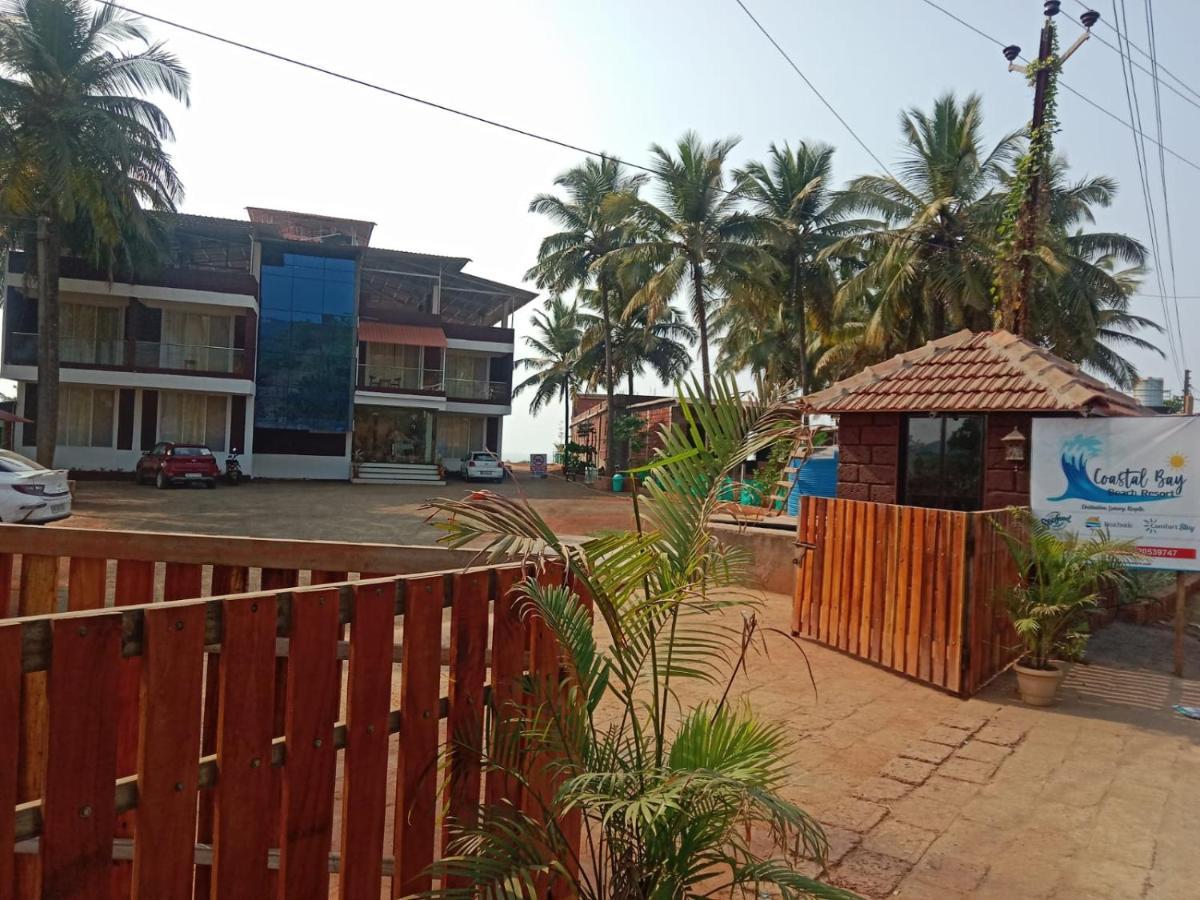 Coastal Bay Beach Resort Harnai Bagian luar foto